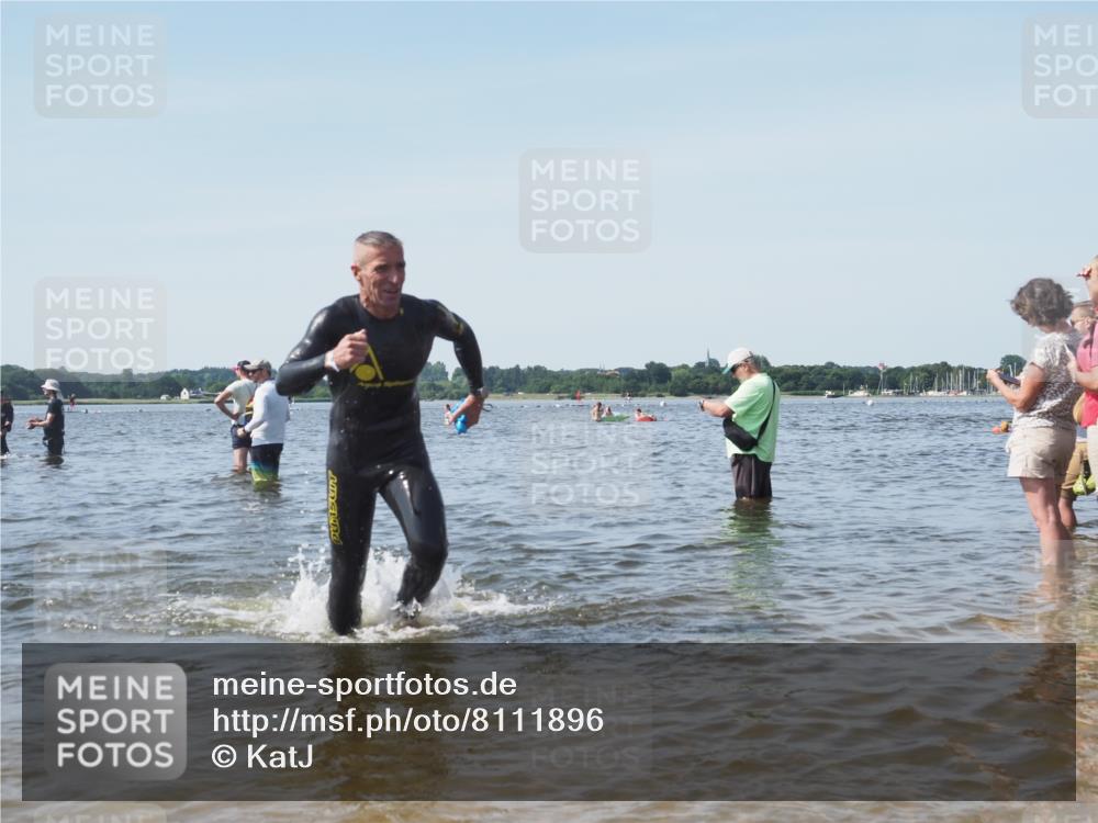 22.06.2025 - Viking Triathlon KatJ http://msf.ph/oto/8111896 22.06.2025 10:40:16 Schwimmen 248, 375, 379, 385, 394, 487, 517, 538, 553 meine-sportfotos.de