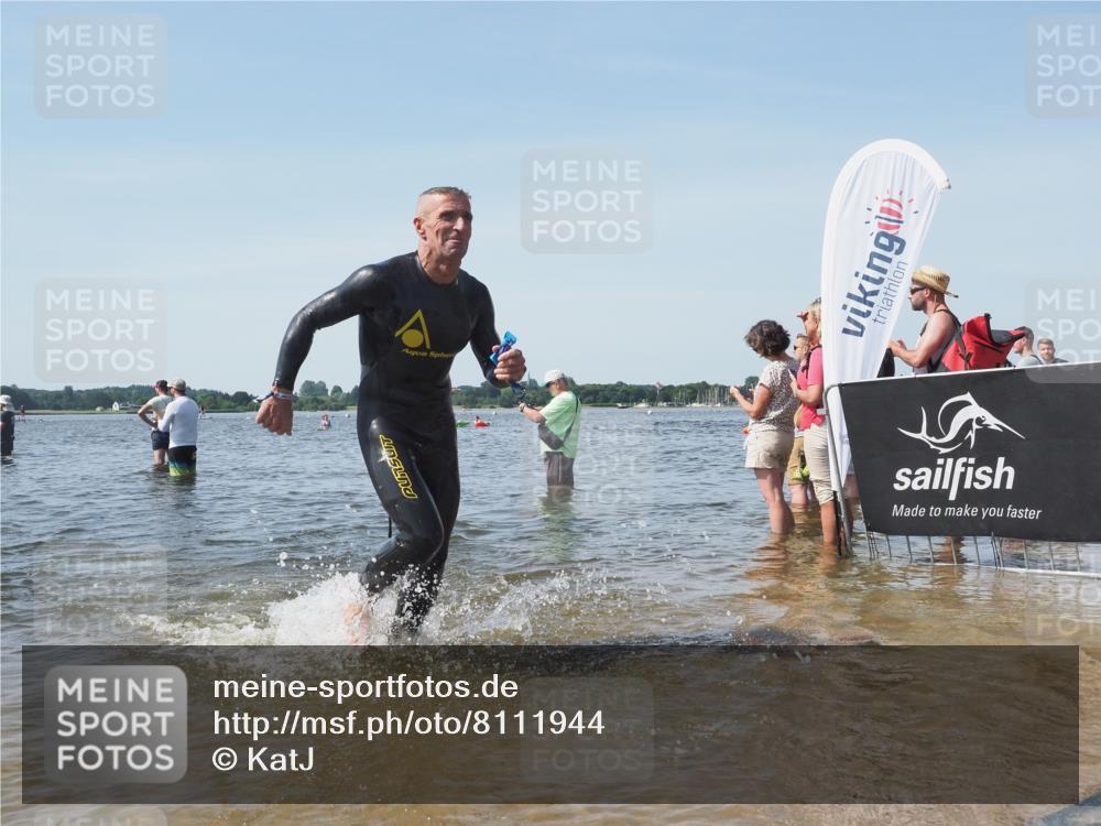 22.06.2025 - Viking Triathlon KatJ http://msf.ph/oto/8111944 22.06.2025 10:40:17 Schwimmen 248, 375, 379, 385, 394, 487, 517, 553 meine-sportfotos.de