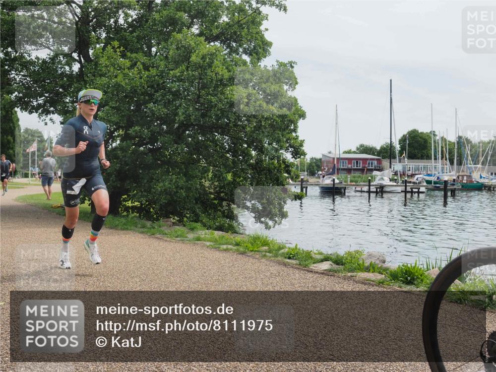 22.06.2025 - Viking Triathlon KatJ http://msf.ph/oto/8111975 22.06.2025 12:47:40 Laufen 15 meine-sportfotos.de