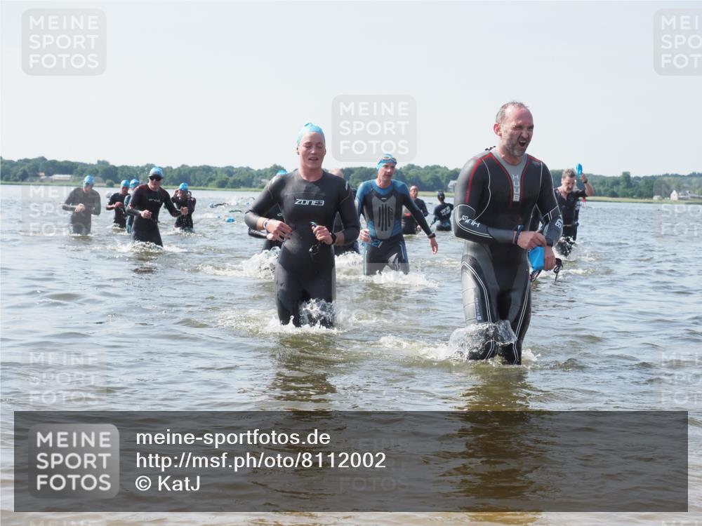 22.06.2025 - Viking Triathlon KatJ http://msf.ph/oto/8112002 22.06.2025 10:40:22 Schwimmen 44, 228, 254, 291, 375, 379, 385, 394, 487, 511, 517, 553 meine-sportfotos.de