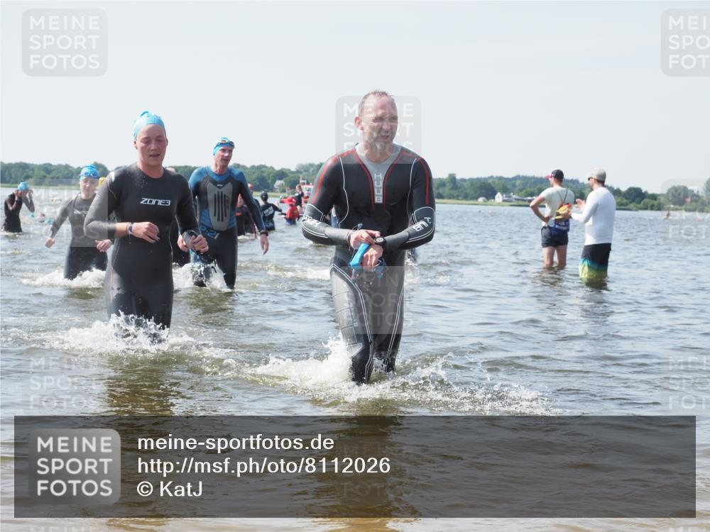 22.06.2025 - Viking Triathlon KatJ http://msf.ph/oto/8112026 22.06.2025 10:40:22 Schwimmen 44, 228, 254, 291, 375, 379, 385, 394, 487, 511, 517, 553 meine-sportfotos.de