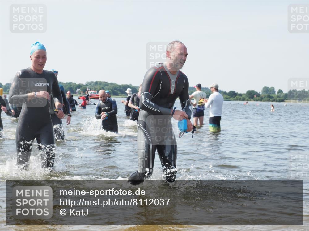22.06.2025 - Viking Triathlon KatJ http://msf.ph/oto/8112037 22.06.2025 10:40:23 Schwimmen 44, 228, 254, 275, 291, 375, 379, 385, 394, 487, 511, 514, 517, 553, 556 meine-sportfotos.de