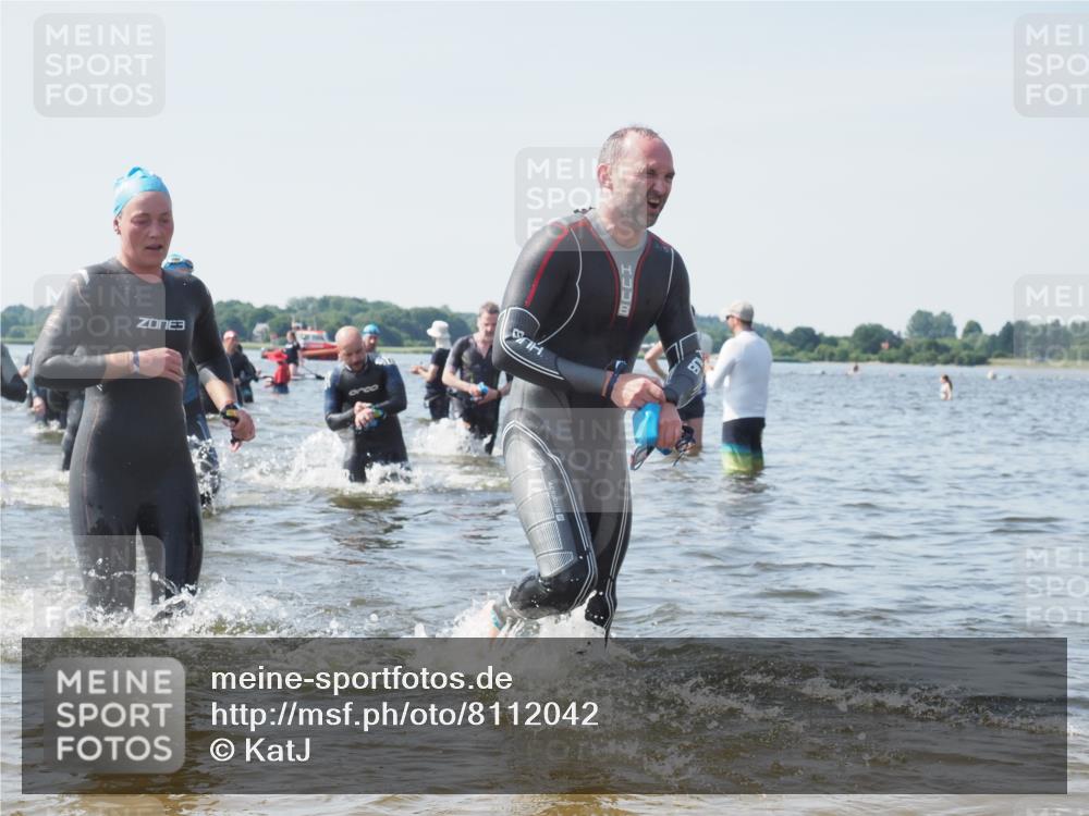 22.06.2025 - Viking Triathlon KatJ http://msf.ph/oto/8112042 22.06.2025 10:40:23 Schwimmen 44, 228, 254, 275, 291, 375, 379, 385, 394, 487, 511, 514, 517, 553, 556 meine-sportfotos.de