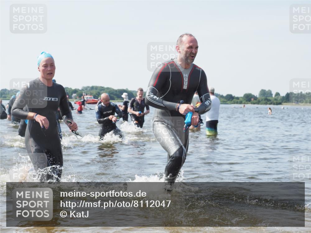 22.06.2025 - Viking Triathlon KatJ http://msf.ph/oto/8112047 22.06.2025 10:40:23 Schwimmen 44, 228, 254, 275, 291, 375, 379, 385, 394, 487, 511, 514, 517, 553, 556 meine-sportfotos.de