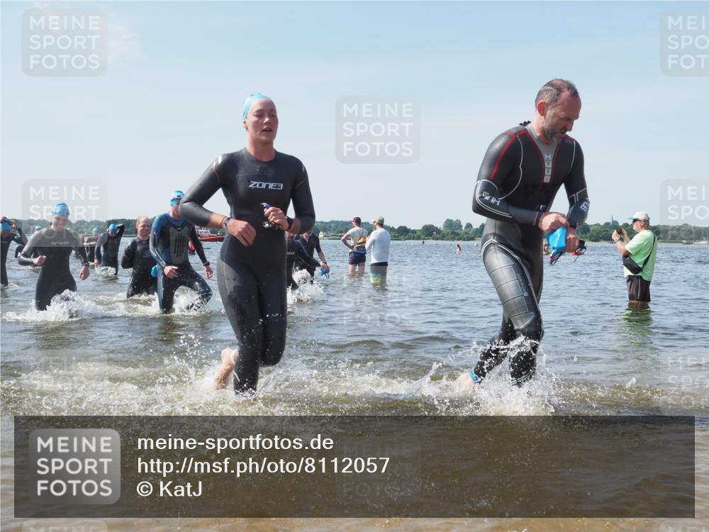 22.06.2025 - Viking Triathlon KatJ http://msf.ph/oto/8112057 22.06.2025 10:40:24 Schwimmen 44, 228, 254, 275, 291, 375, 379, 385, 394, 487, 511, 514, 517, 553, 556 meine-sportfotos.de