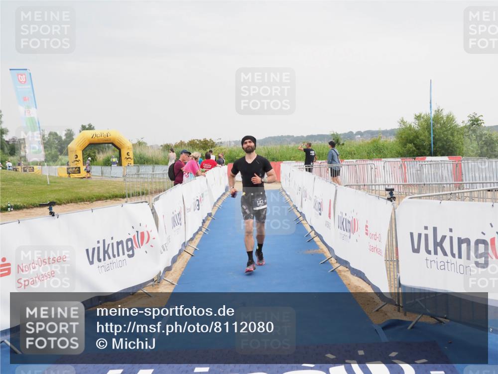 22.06.2025 - Viking Triathlon MichiJ http://msf.ph/oto/8112080 22.06.2025 16:41:10 Ziel 542 meine-sportfotos.de