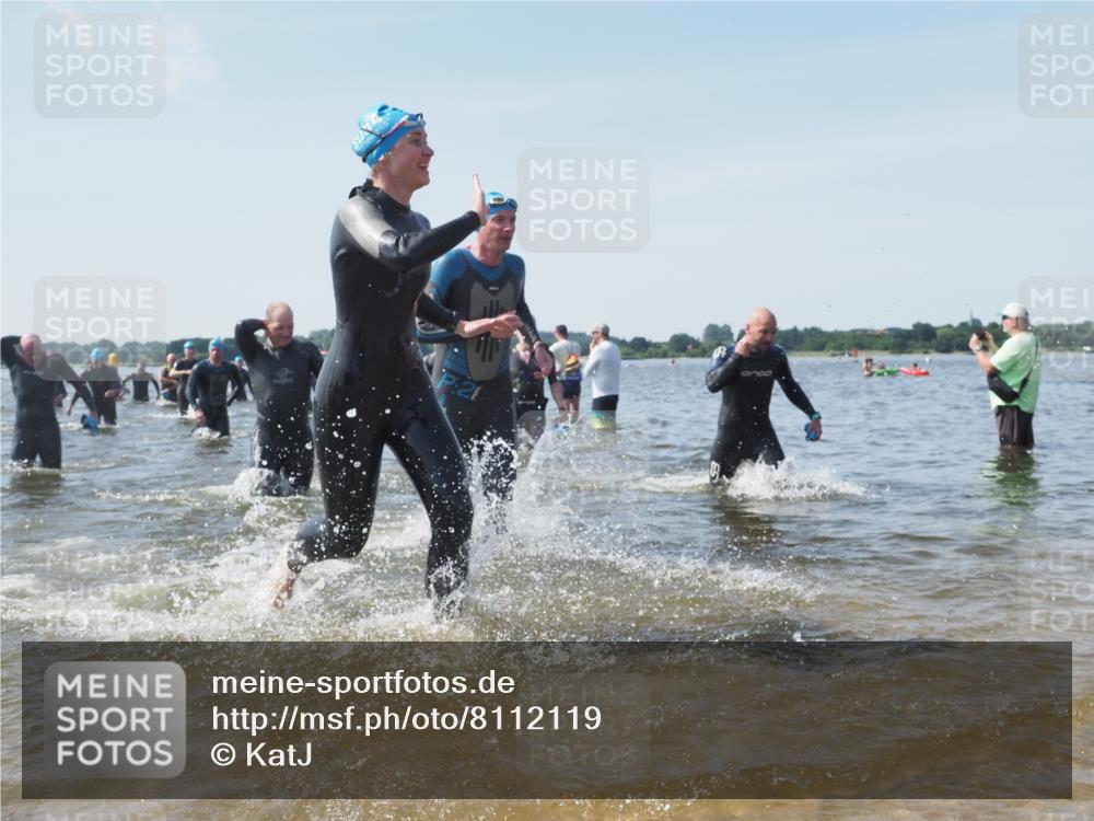 22.06.2025 - Viking Triathlon KatJ http://msf.ph/oto/8112119 22.06.2025 10:40:27 Schwimmen 44, 228, 254, 275, 291, 325, 375, 379, 385, 394, 487, 511, 514, 517, 553, 556, 644, 657 meine-sportfotos.de