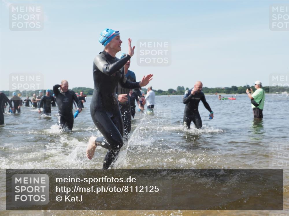 22.06.2025 - Viking Triathlon KatJ http://msf.ph/oto/8112125 22.06.2025 10:40:27 Schwimmen 44, 228, 254, 275, 291, 325, 375, 379, 385, 394, 487, 511, 514, 517, 553, 556, 644, 657 meine-sportfotos.de