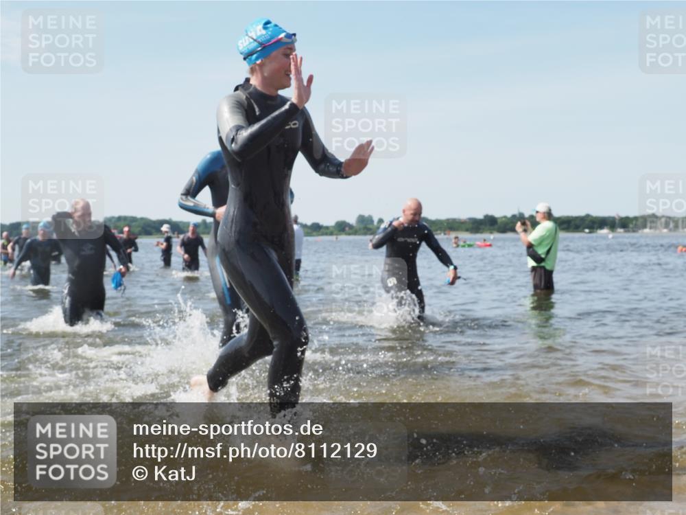 22.06.2025 - Viking Triathlon KatJ http://msf.ph/oto/8112129 22.06.2025 10:40:27 Schwimmen 44, 228, 254, 275, 291, 325, 375, 379, 385, 394, 487, 511, 514, 517, 553, 556, 644, 657 meine-sportfotos.de