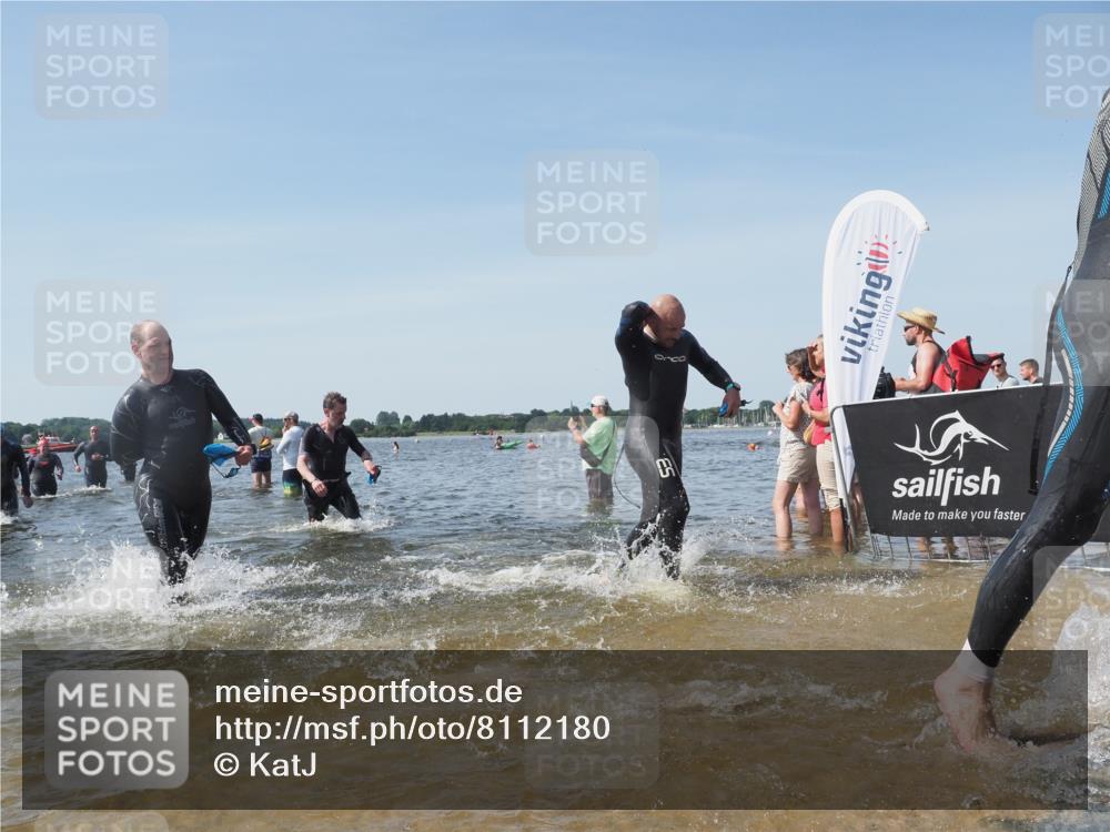 22.06.2025 - Viking Triathlon KatJ http://msf.ph/oto/8112180 22.06.2025 10:40:29 Schwimmen 44, 228, 239, 254, 275, 291, 325, 375, 379, 385, 487, 511, 514, 517, 556, 644, 657 meine-sportfotos.de