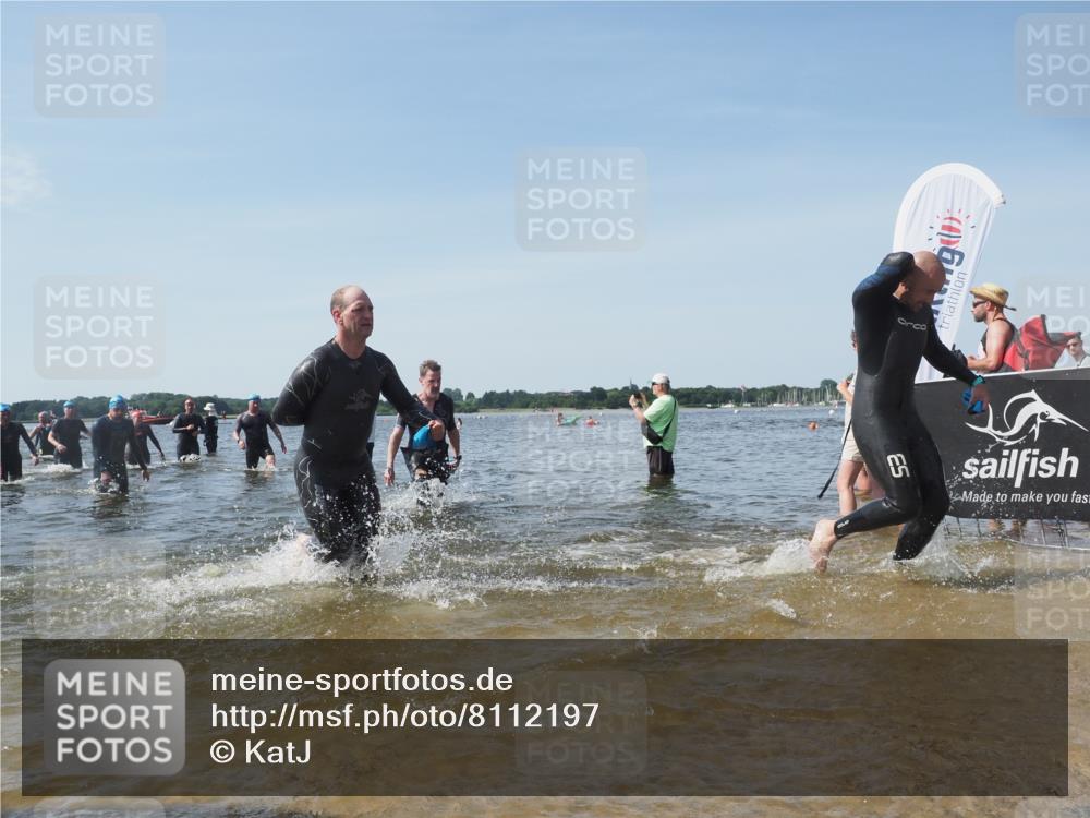 22.06.2025 - Viking Triathlon KatJ http://msf.ph/oto/8112197 22.06.2025 10:40:29 Schwimmen 44, 228, 239, 254, 275, 291, 325, 375, 379, 385, 487, 511, 514, 517, 556, 644, 657 meine-sportfotos.de
