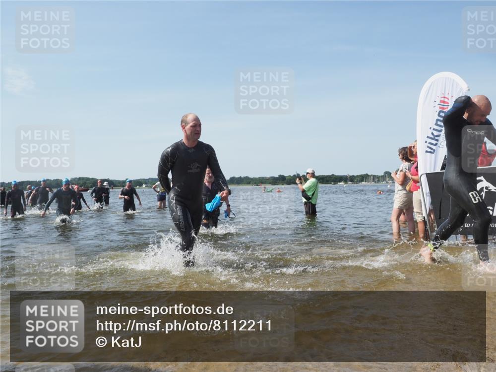22.06.2025 - Viking Triathlon KatJ http://msf.ph/oto/8112211 22.06.2025 10:40:29 Schwimmen 44, 228, 239, 254, 275, 291, 325, 375, 379, 385, 487, 511, 514, 517, 556, 644, 657 meine-sportfotos.de