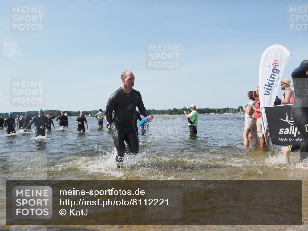 22.06.2025 - Viking Triathlon KatJ http://msf.ph/oto/8112221 22.06.2025 10:40:30 Schwimmen 44, 228, 239, 254, 275, 291, 325, 375, 385, 487, 511, 514, 517, 556, 644, 655, 657 meine-sportfotos.de