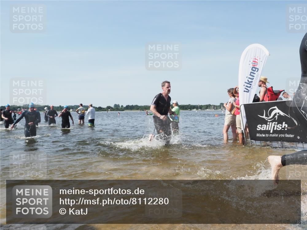 22.06.2025 - Viking Triathlon KatJ http://msf.ph/oto/8112280 22.06.2025 10:40:31 Schwimmen 44, 228, 239, 254, 275, 291, 325, 375, 385, 511, 514, 517, 556, 644, 655, 657 meine-sportfotos.de