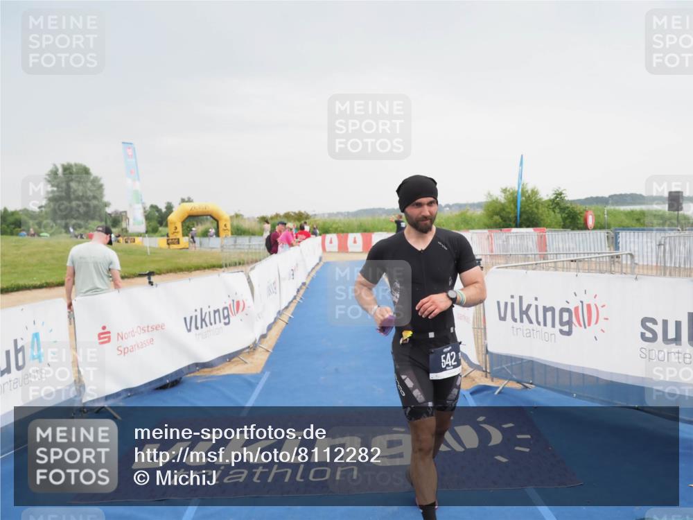 22.06.2025 - Viking Triathlon MichiJ http://msf.ph/oto/8112282 22.06.2025 16:41:13 Ziel 542 meine-sportfotos.de