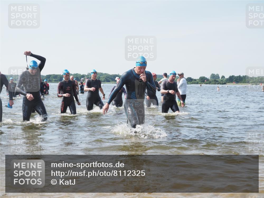 22.06.2025 - Viking Triathlon KatJ http://msf.ph/oto/8112325 22.06.2025 10:40:34 Schwimmen 44, 228, 235, 239, 254, 266, 275, 291, 325, 361, 375, 511, 514, 556, 644, 655, 657 meine-sportfotos.de