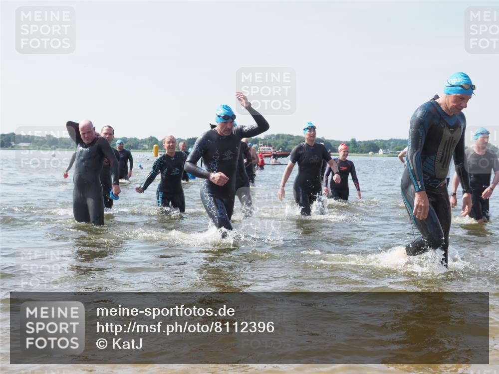 22.06.2025 - Viking Triathlon KatJ http://msf.ph/oto/8112396 22.06.2025 10:40:35 Schwimmen 44, 228, 235, 239, 254, 266, 275, 291, 325, 361, 462, 511, 514, 556, 644, 655, 657 meine-sportfotos.de