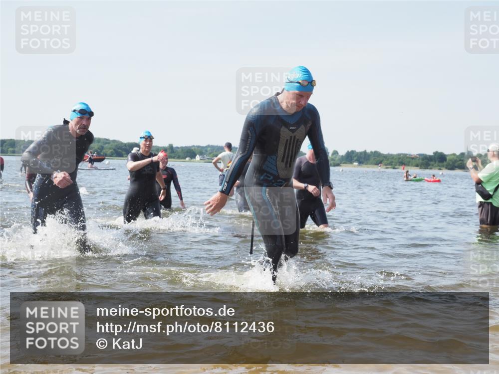 22.06.2025 - Viking Triathlon KatJ http://msf.ph/oto/8112436 22.06.2025 10:40:35 Schwimmen 44, 228, 235, 239, 254, 266, 275, 291, 325, 361, 462, 511, 514, 556, 644, 655, 657 meine-sportfotos.de