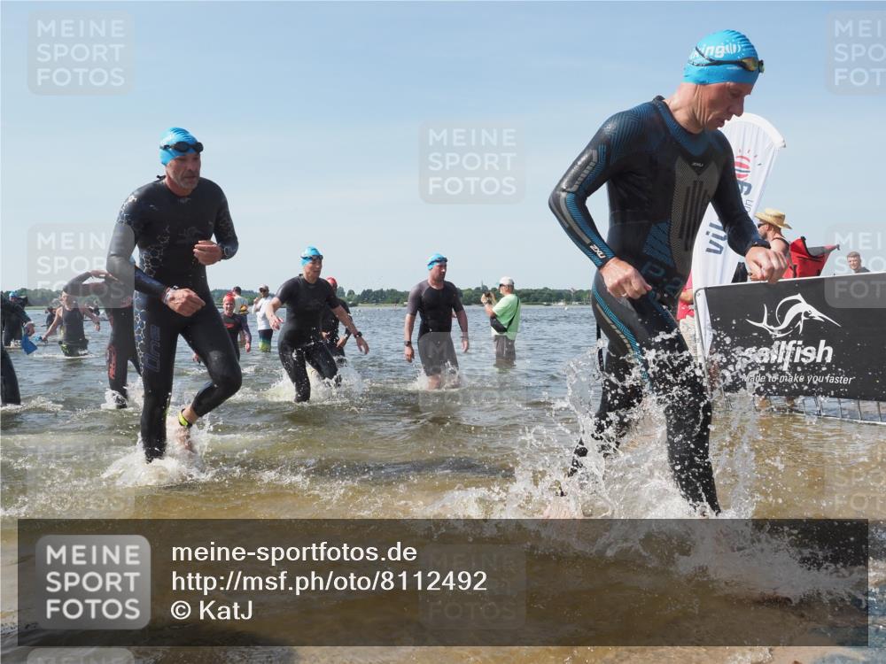 22.06.2025 - Viking Triathlon KatJ http://msf.ph/oto/8112492 22.06.2025 10:40:37 Schwimmen 44, 228, 235, 239, 254, 266, 275, 291, 325, 361, 462, 511, 514, 556, 644, 655, 657 meine-sportfotos.de