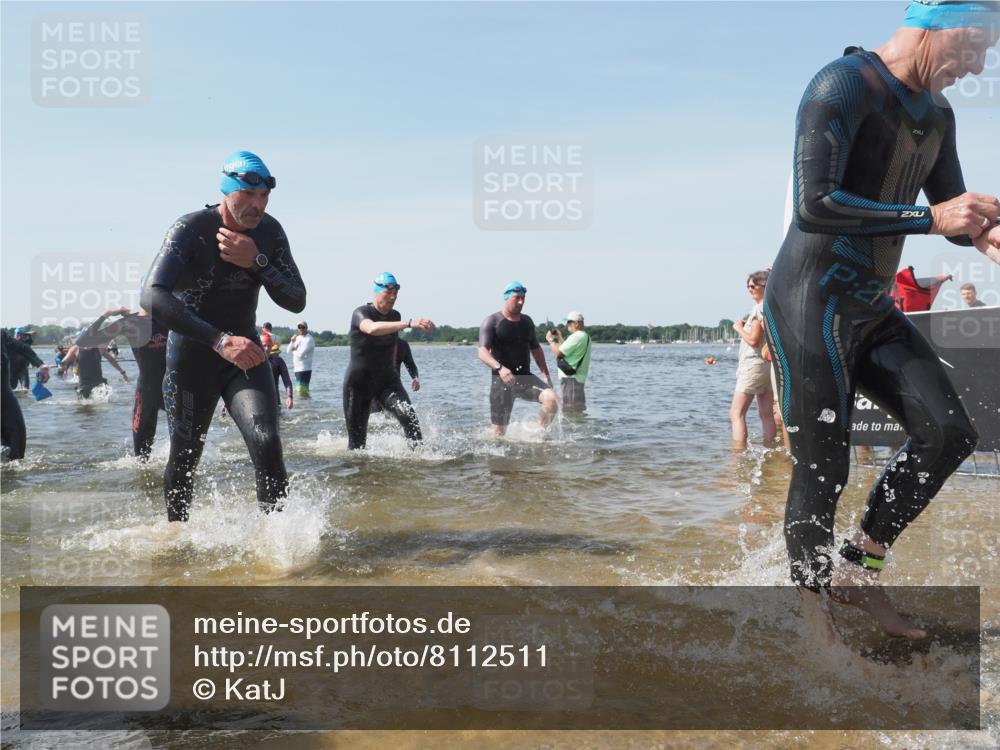 22.06.2025 - Viking Triathlon KatJ http://msf.ph/oto/8112511 22.06.2025 10:40:38 Schwimmen 44, 228, 235, 239, 254, 266, 275, 291, 325, 361, 462, 511, 514, 556, 644, 655, 657 meine-sportfotos.de