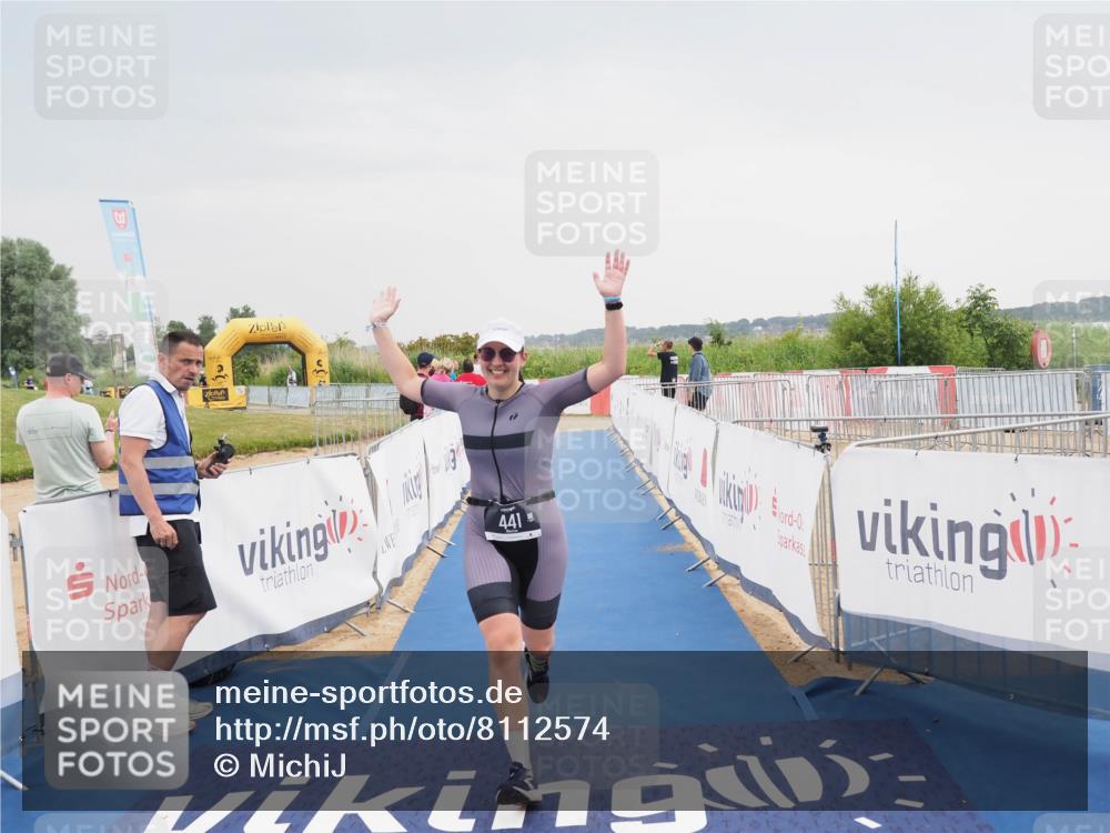22.06.2025 - Viking Triathlon MichiJ http://msf.ph/oto/8112574 22.06.2025 16:41:26 Ziel 441 meine-sportfotos.de