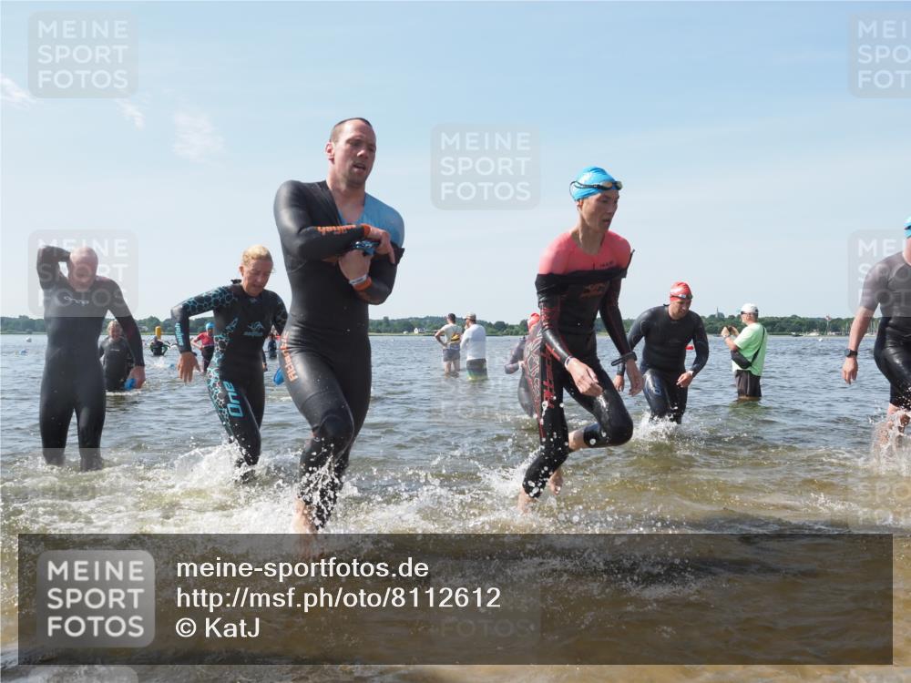 22.06.2025 - Viking Triathlon KatJ http://msf.ph/oto/8112612 22.06.2025 10:40:40 Schwimmen 44, 228, 235, 239, 254, 266, 275, 291, 325, 361, 462, 514, 530, 556, 644, 655, 657 meine-sportfotos.de