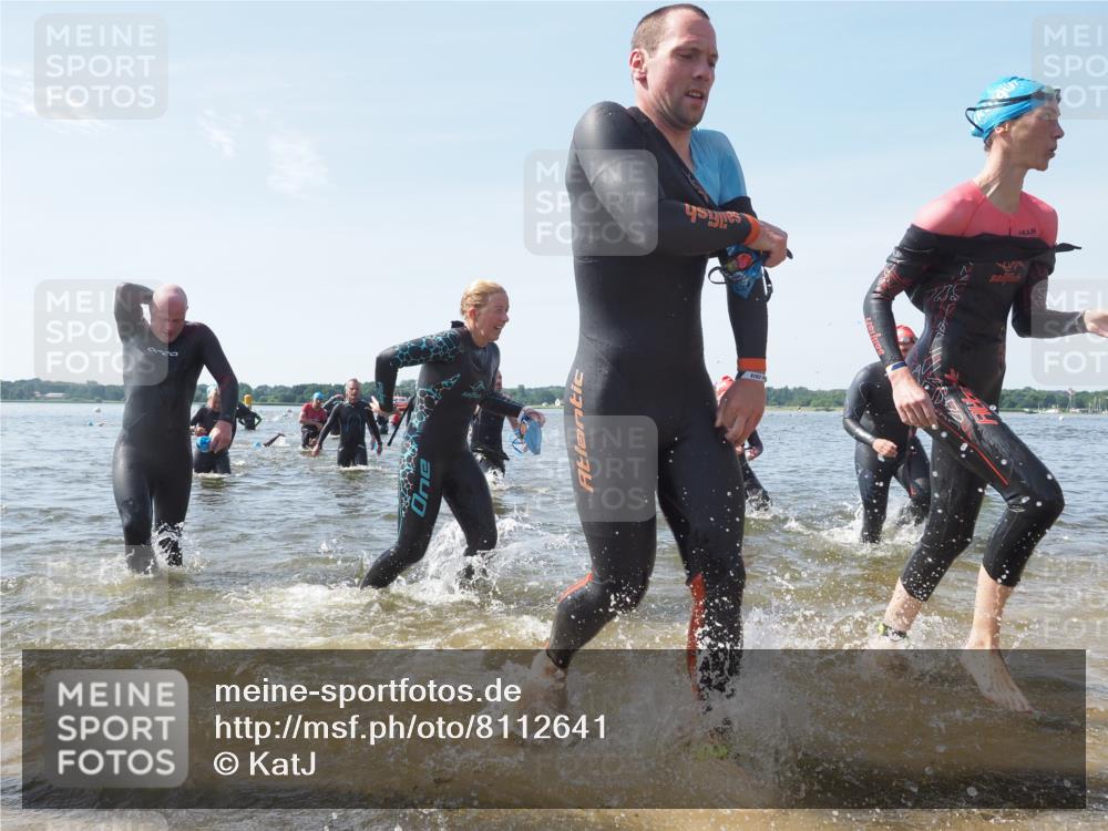 22.06.2025 - Viking Triathlon KatJ http://msf.ph/oto/8112641 22.06.2025 10:40:40 Schwimmen 44, 228, 235, 239, 254, 266, 275, 291, 325, 361, 462, 514, 530, 556, 644, 655, 657 meine-sportfotos.de