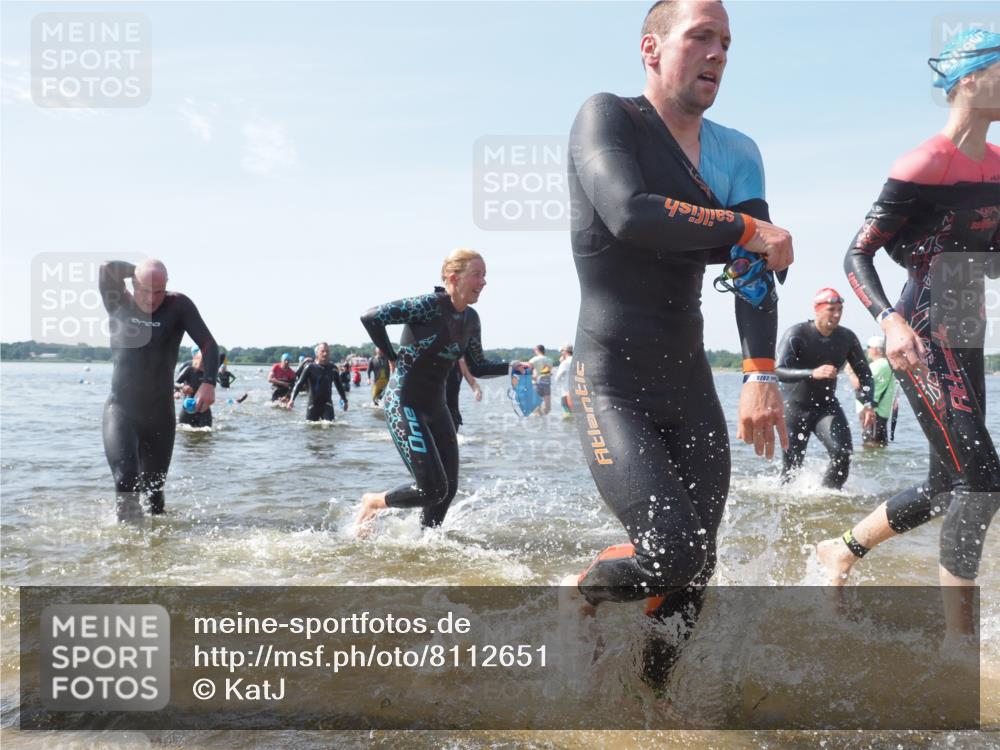 22.06.2025 - Viking Triathlon KatJ http://msf.ph/oto/8112651 22.06.2025 10:40:40 Schwimmen 44, 228, 235, 239, 254, 266, 275, 291, 325, 361, 462, 514, 530, 556, 644, 655, 657 meine-sportfotos.de