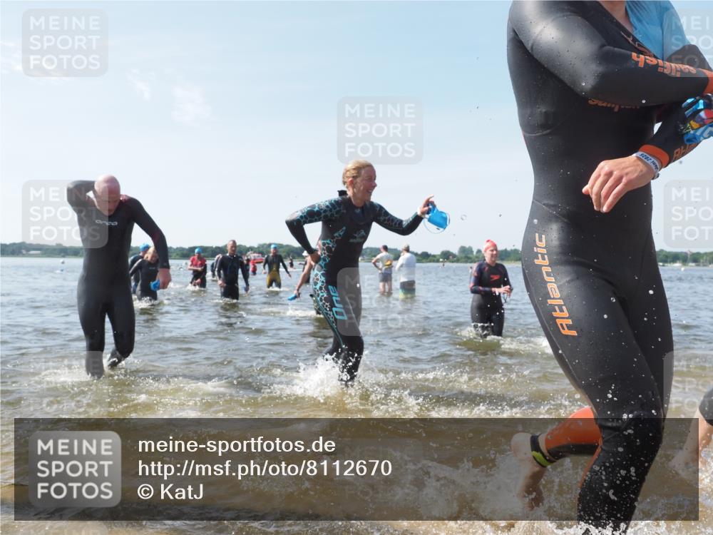 22.06.2025 - Viking Triathlon KatJ http://msf.ph/oto/8112670 22.06.2025 10:40:41 Schwimmen 44, 59, 228, 235, 239, 266, 275, 291, 325, 361, 462, 514, 530, 556, 644, 655, 657 meine-sportfotos.de