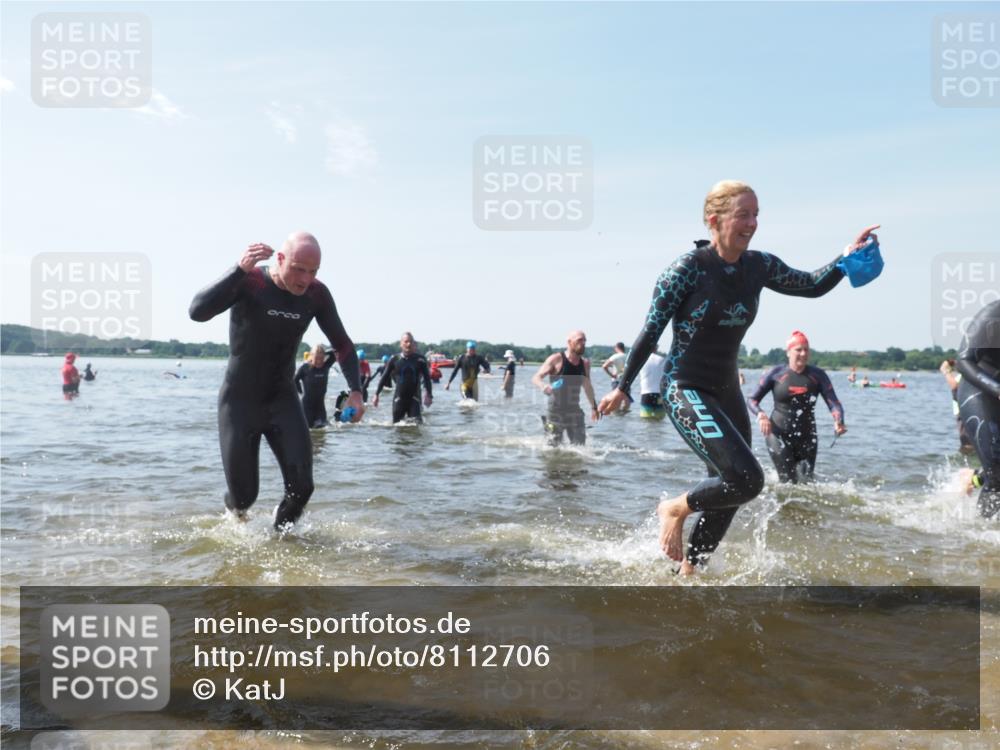 22.06.2025 - Viking Triathlon KatJ http://msf.ph/oto/8112706 22.06.2025 10:40:41 Schwimmen 44, 59, 228, 235, 239, 266, 275, 291, 325, 361, 462, 514, 530, 556, 644, 655, 657 meine-sportfotos.de