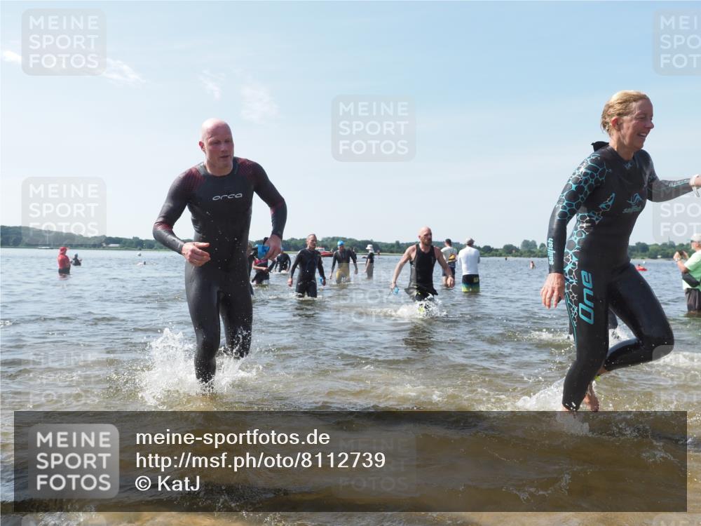 22.06.2025 - Viking Triathlon KatJ http://msf.ph/oto/8112739 22.06.2025 10:40:42 Schwimmen 44, 59, 228, 235, 239, 266, 275, 291, 325, 361, 397, 462, 514, 530, 556, 644, 655, 657 meine-sportfotos.de