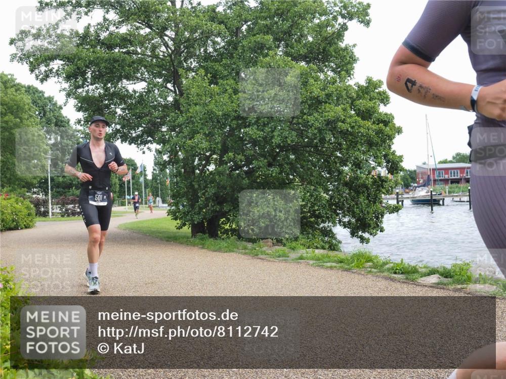 22.06.2025 - Viking Triathlon KatJ http://msf.ph/oto/8112742 22.06.2025 15:05:23 Laufen 441, 501 meine-sportfotos.de