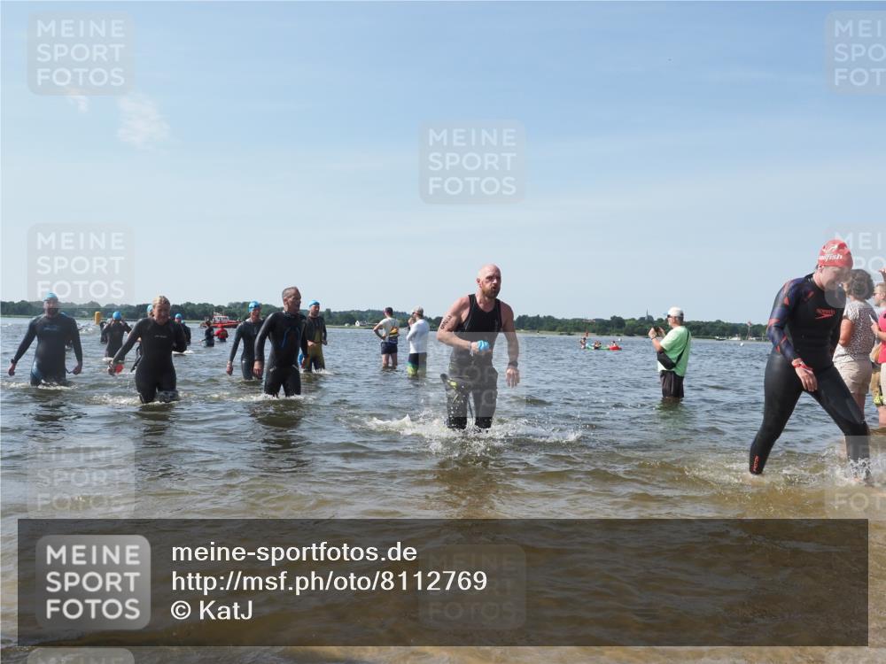 22.06.2025 - Viking Triathlon KatJ http://msf.ph/oto/8112769 22.06.2025 10:40:44 Schwimmen 59, 235, 239, 266, 275, 325, 361, 397, 462, 514, 530, 556, 644, 655, 657 meine-sportfotos.de