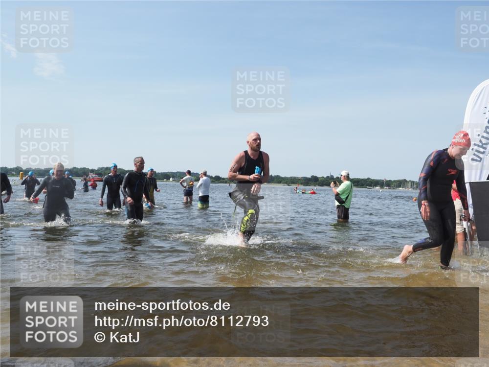 22.06.2025 - Viking Triathlon KatJ http://msf.ph/oto/8112793 22.06.2025 10:40:44 Schwimmen 59, 235, 239, 266, 275, 325, 361, 397, 462, 514, 530, 556, 644, 655, 657 meine-sportfotos.de