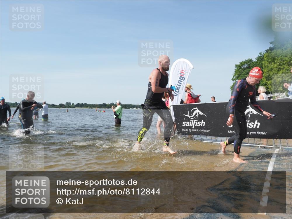 22.06.2025 - Viking Triathlon KatJ http://msf.ph/oto/8112844 22.06.2025 10:40:45 Schwimmen 59, 235, 239, 266, 325, 361, 397, 462, 530, 644, 655, 657 meine-sportfotos.de