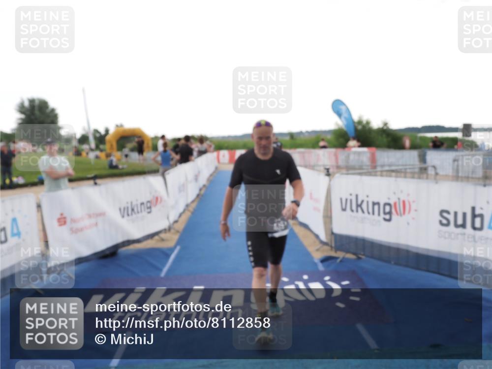 22.06.2025 - Viking Triathlon MichiJ http://msf.ph/oto/8112858 22.06.2025 16:25:25 Ziel 439 meine-sportfotos.de