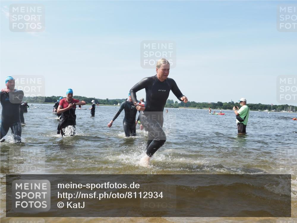 22.06.2025 - Viking Triathlon KatJ http://msf.ph/oto/8112934 22.06.2025 10:40:48 Schwimmen 59, 235, 239, 266, 361, 397, 462, 530, 655 meine-sportfotos.de