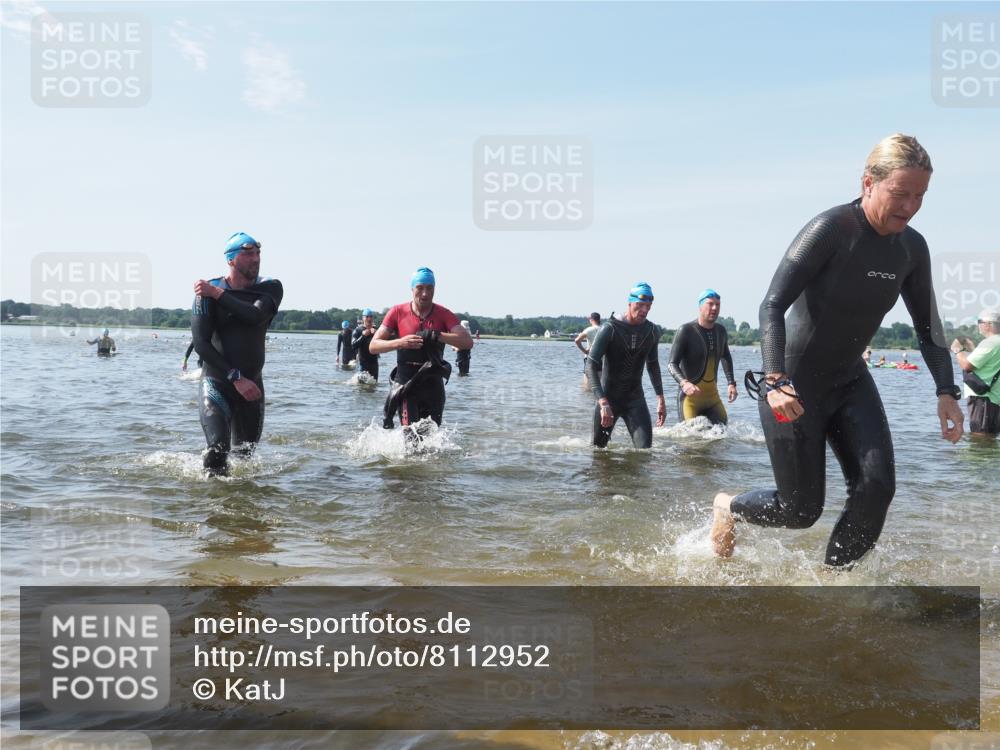 22.06.2025 - Viking Triathlon KatJ http://msf.ph/oto/8112952 22.06.2025 10:40:49 Schwimmen 59, 235, 239, 266, 361, 397, 462, 530, 655 meine-sportfotos.de