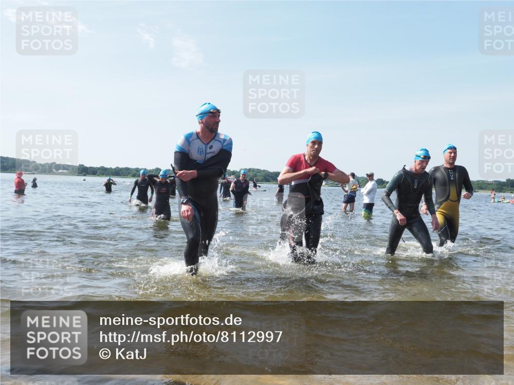 22.06.2025 - Viking Triathlon KatJ http://msf.ph/oto/8112997 22.06.2025 10:40:50 Schwimmen 59, 235, 239, 266, 361, 397, 462, 530, 655 meine-sportfotos.de