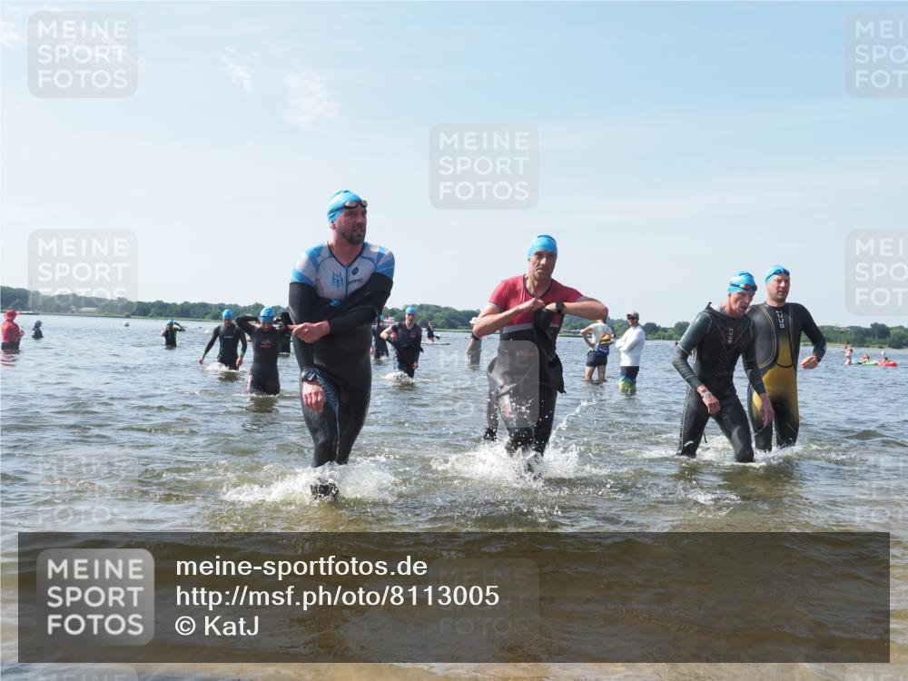 22.06.2025 - Viking Triathlon KatJ http://msf.ph/oto/8113005 22.06.2025 10:40:50 Schwimmen 59, 235, 239, 266, 361, 397, 462, 530, 655 meine-sportfotos.de
