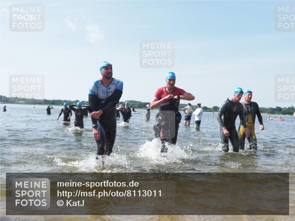 22.06.2025 - Viking Triathlon KatJ http://msf.ph/oto/8113011 22.06.2025 10:40:50 Schwimmen 59, 235, 239, 266, 361, 397, 462, 530, 655 meine-sportfotos.de