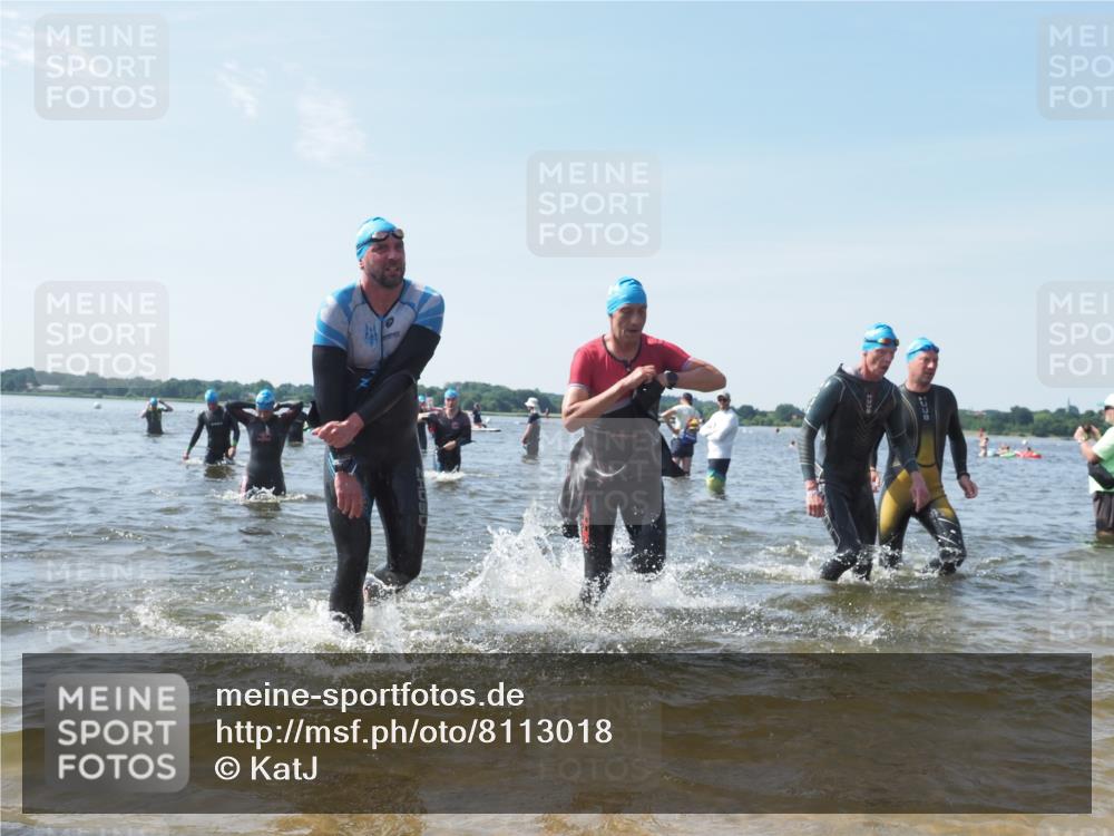 22.06.2025 - Viking Triathlon KatJ http://msf.ph/oto/8113018 22.06.2025 10:40:50 Schwimmen 59, 235, 239, 266, 361, 397, 462, 530, 655 meine-sportfotos.de