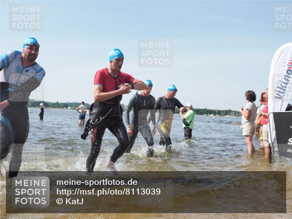 22.06.2025 - Viking Triathlon KatJ http://msf.ph/oto/8113039 22.06.2025 10:40:51 Schwimmen 59, 235, 266, 361, 397, 462, 530, 655 meine-sportfotos.de