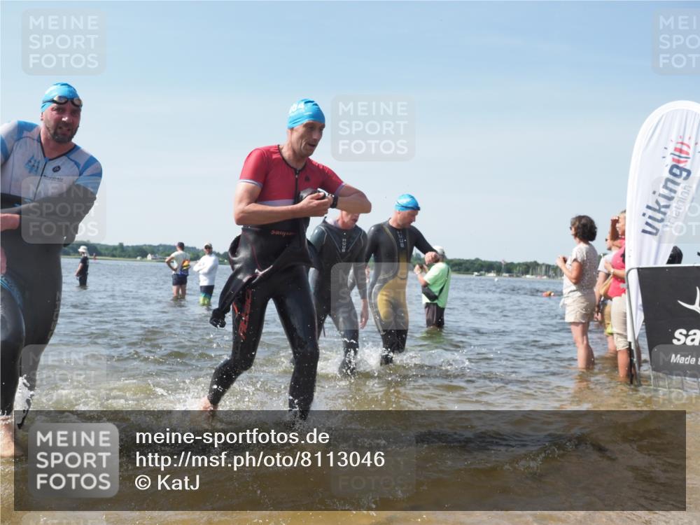 22.06.2025 - Viking Triathlon KatJ http://msf.ph/oto/8113046 22.06.2025 10:40:51 Schwimmen 59, 235, 266, 361, 397, 462, 530, 655 meine-sportfotos.de