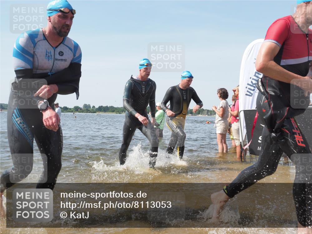 22.06.2025 - Viking Triathlon KatJ http://msf.ph/oto/8113053 22.06.2025 10:40:52 Schwimmen 59, 235, 266, 361, 389, 397, 462, 530 meine-sportfotos.de