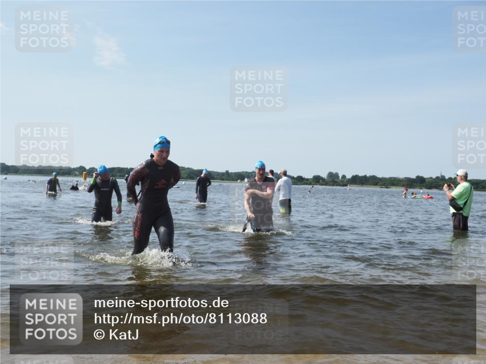 22.06.2025 - Viking Triathlon KatJ http://msf.ph/oto/8113088 22.06.2025 10:40:55 Schwimmen 59, 266, 389, 397, 462, 530 meine-sportfotos.de