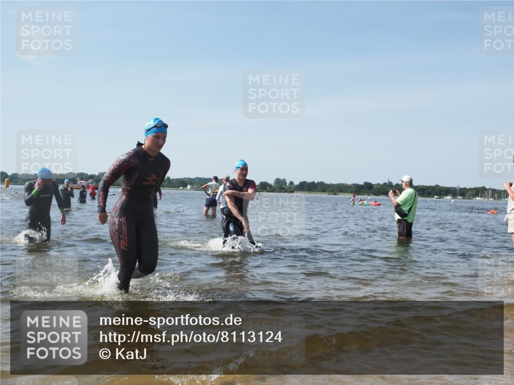 22.06.2025 - Viking Triathlon KatJ http://msf.ph/oto/8113124 22.06.2025 10:40:56 Schwimmen 59, 153, 389, 397, 462, 530 meine-sportfotos.de