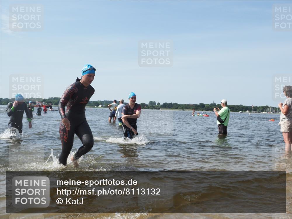 22.06.2025 - Viking Triathlon KatJ http://msf.ph/oto/8113132 22.06.2025 10:40:56 Schwimmen 59, 153, 389, 397, 462, 530 meine-sportfotos.de