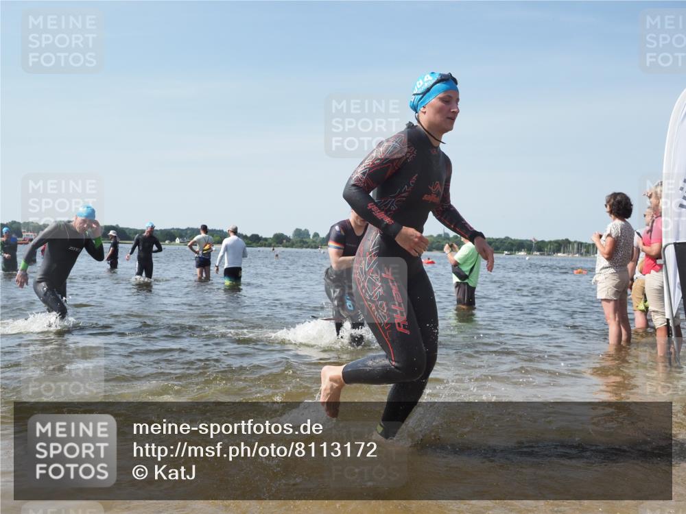 22.06.2025 - Viking Triathlon KatJ http://msf.ph/oto/8113172 22.06.2025 10:40:58 Schwimmen 59, 153, 389, 397, 496, 530 meine-sportfotos.de
