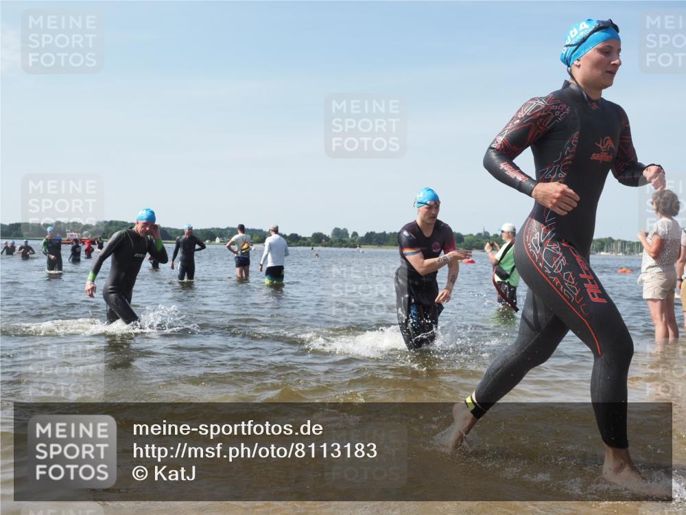 22.06.2025 - Viking Triathlon KatJ http://msf.ph/oto/8113183 22.06.2025 10:40:58 Schwimmen 59, 153, 389, 397, 496, 530 meine-sportfotos.de